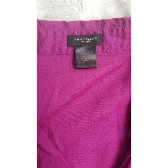 ✨️CL Ann Taylor Purple Lightweight Button Collar Ribbed Sides Blouse Size 14 - Picture 5 of 9